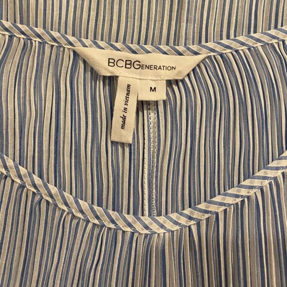 BCBGeneration Sky Blue & White Striped Airy High Low Sleeveless Tunic Top Sz M - Picture 6 of 8